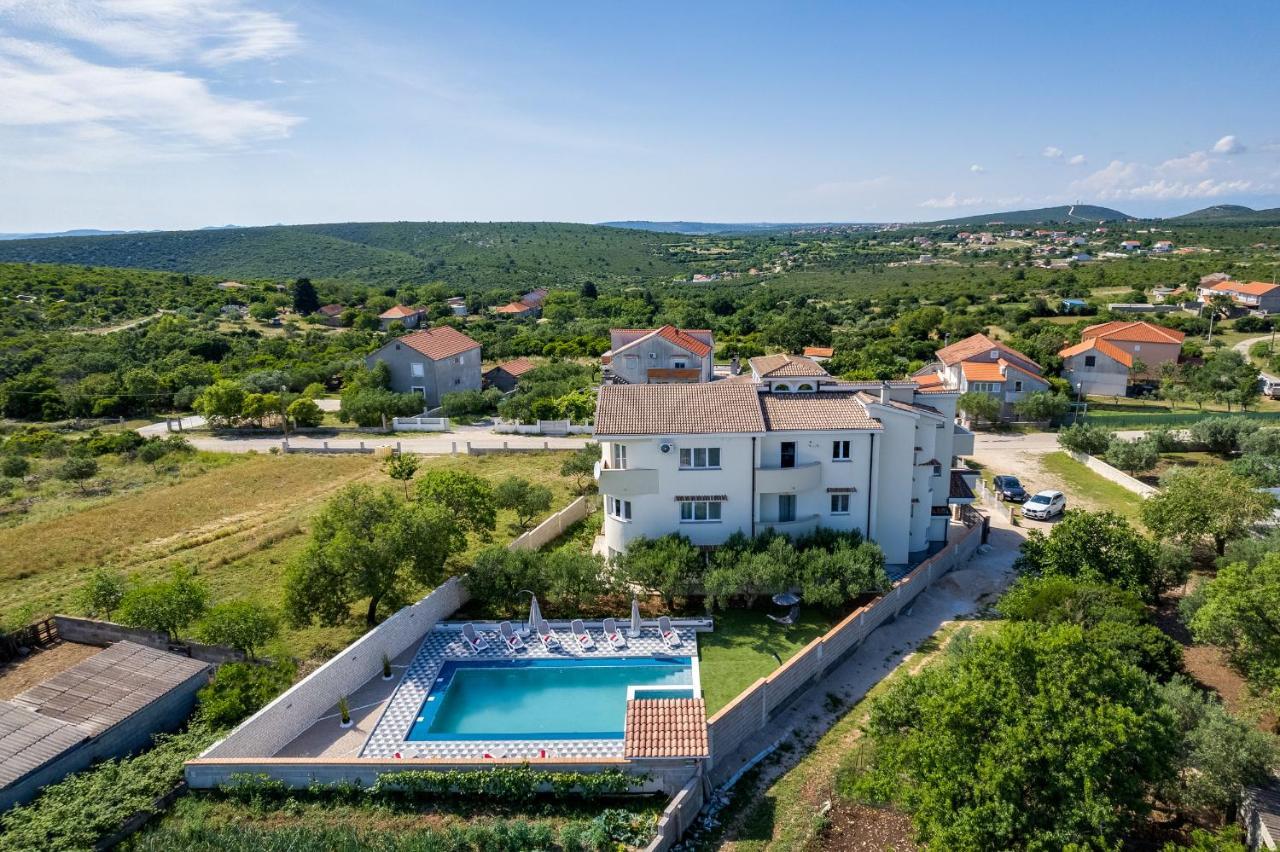 Apartment Miruna S Bazenom Donje Rastane 외부 사진