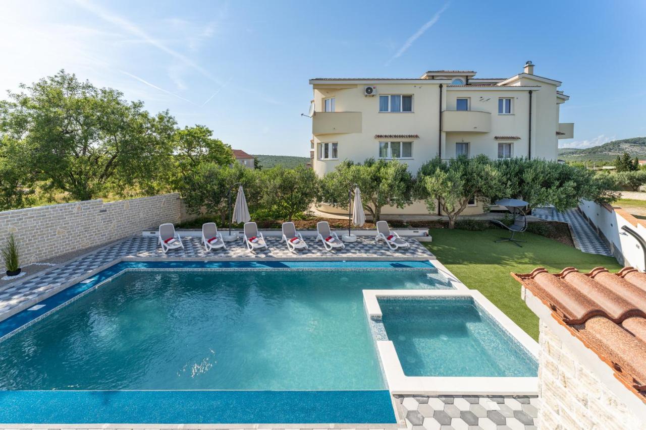 Apartment Miruna S Bazenom Donje Rastane 외부 사진